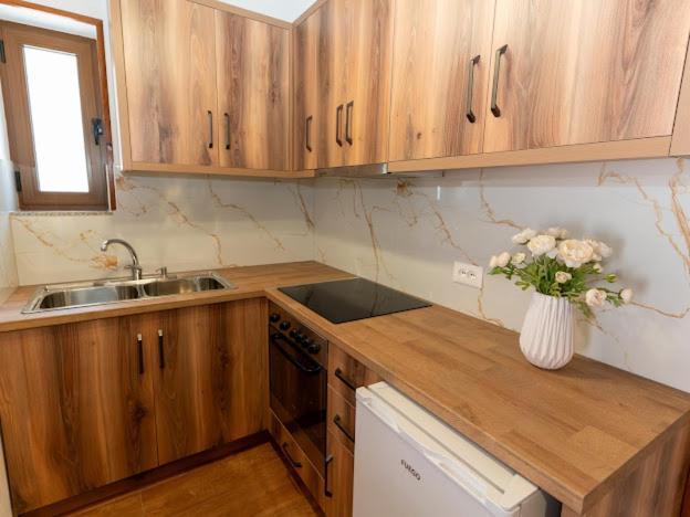 Roel Apartments ساراندا المظهر الخارجي الصورة