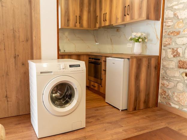 Roel Apartments ساراندا المظهر الخارجي الصورة