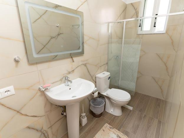 Roel Apartments ساراندا المظهر الخارجي الصورة